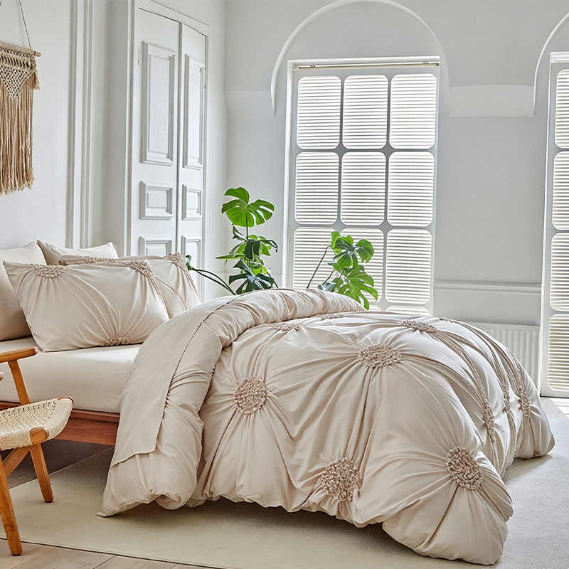 🛏️ ☁️Elegant Pinch Pleat Duvet Cover Set